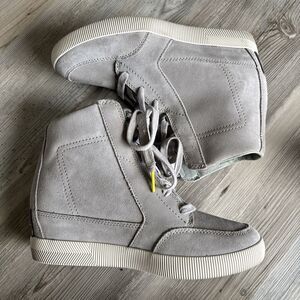 Sorel Out And About Hidden Wedges Gray Sneakers Size 8.5